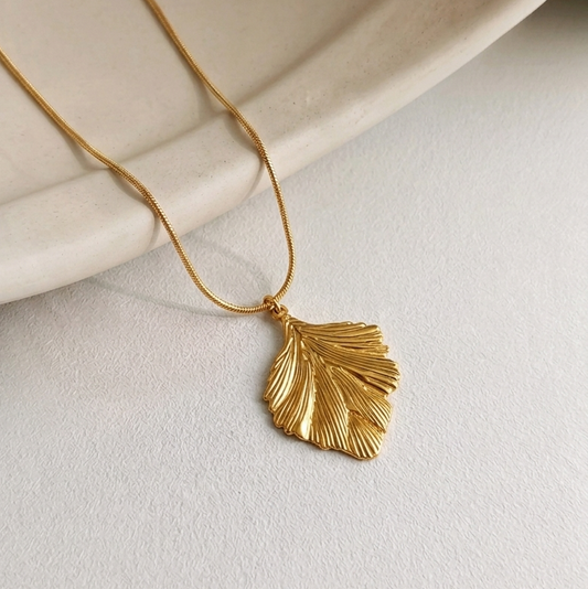 Leaf necklace