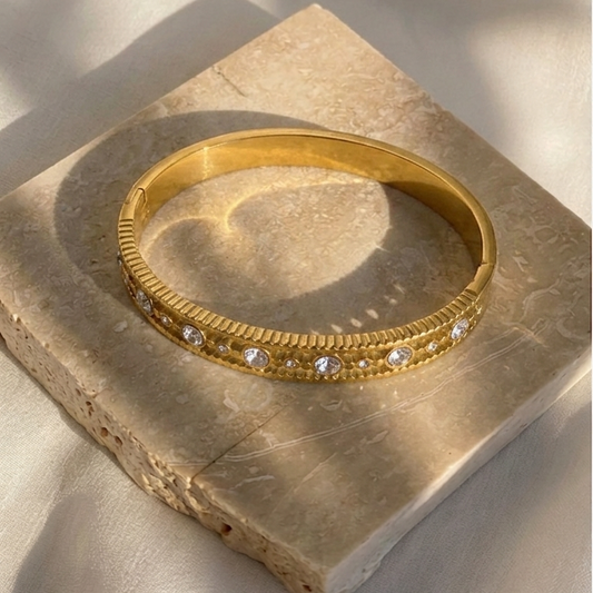 Stella Bangle